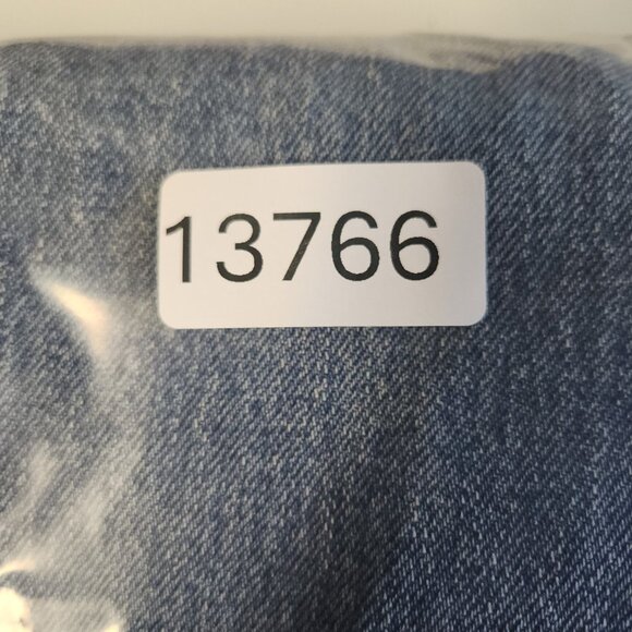 Levi's 550 Relaxed Fit Straight Leg Light Wash Denim Jeans Mens 36x32 Raw Hem - Picture 13 of 13